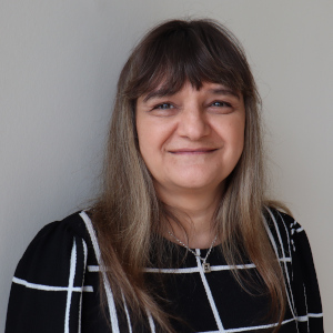Agi Paraschiv, Chief Operations Officer