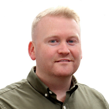 Barry Ward, Human Resources Manager